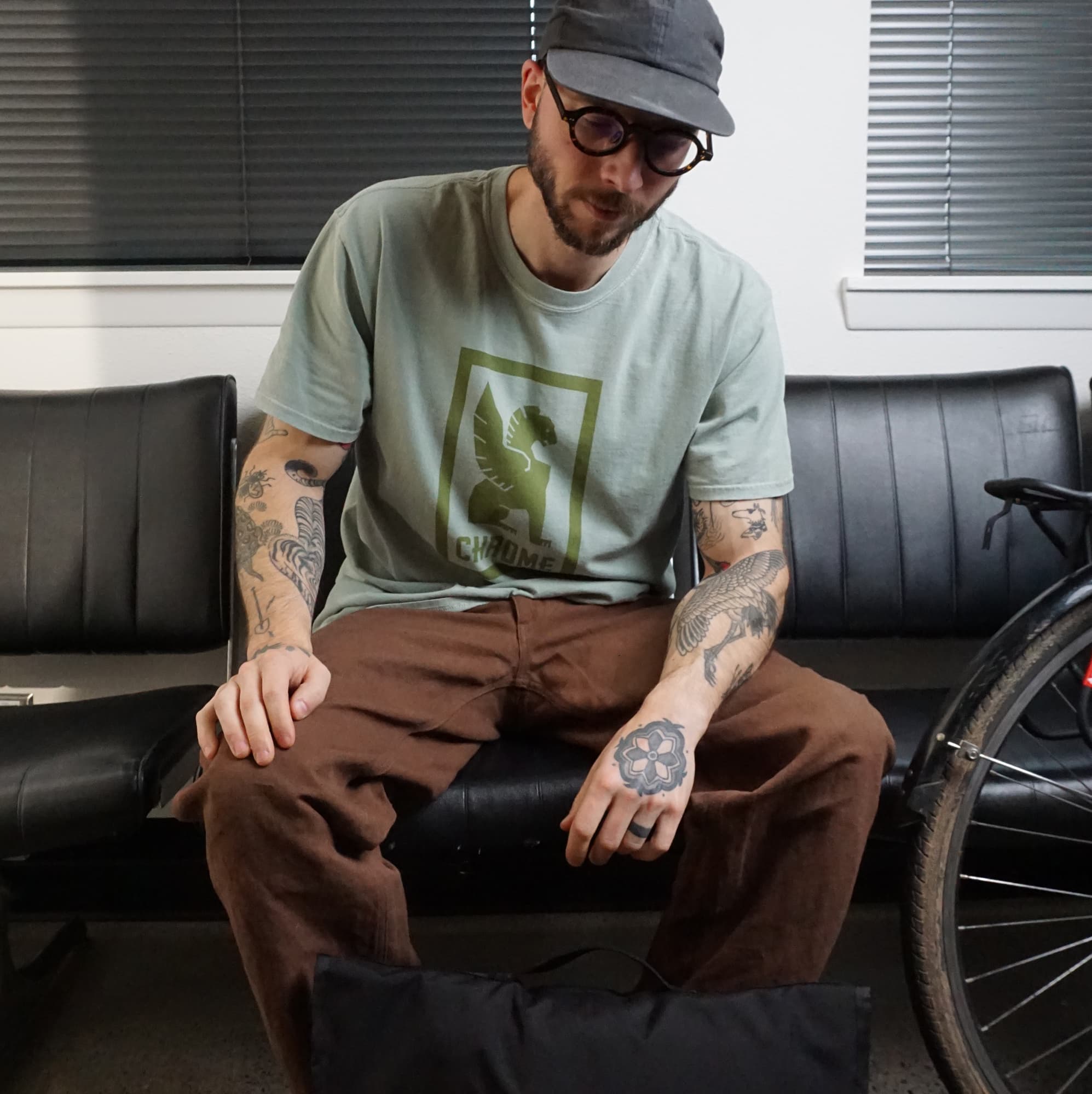 chrome-industries-logo-tee-short-sleeve-t-shirt-girocollo-in-cotone-100-a-vestib image 5