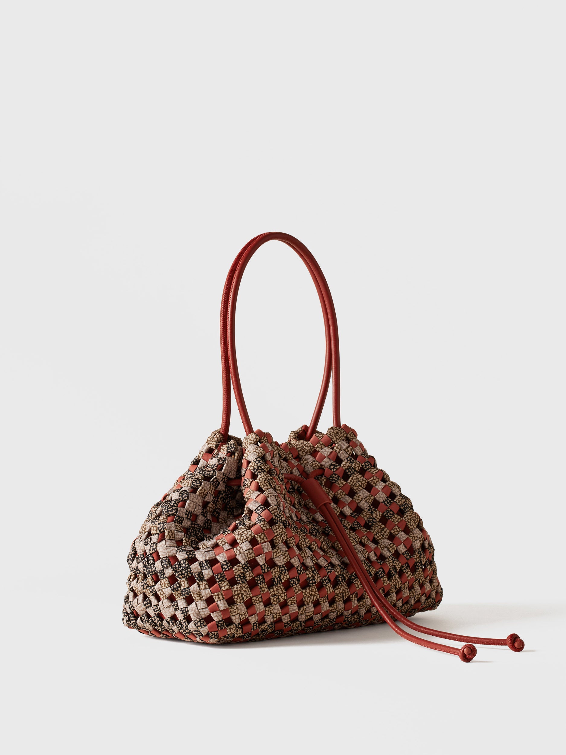 borbonese-la-nido-borsa-shopping-medium-in-tessuto-riciclato-stampa-op-intreccia image 4