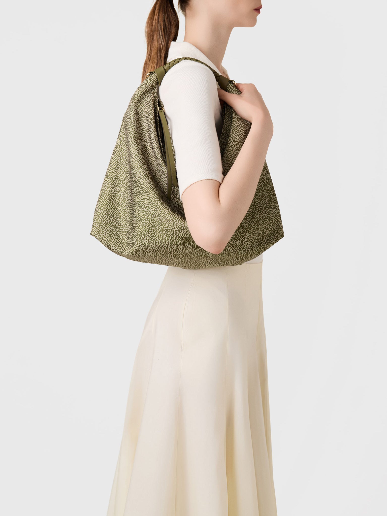 borbonese-plie-borsa-hobo-medium-borsa-hobo-in-tessuto-riciclato-stampa-op-con-d image 3