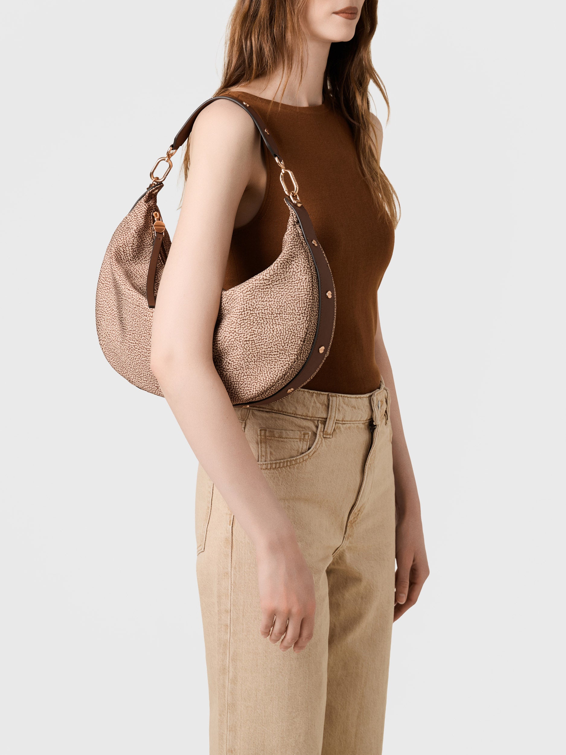borbonese-frame-borsa-hobo-medium-in-tessuto-riciclato-stampa-op-con-manico-in-v image 3