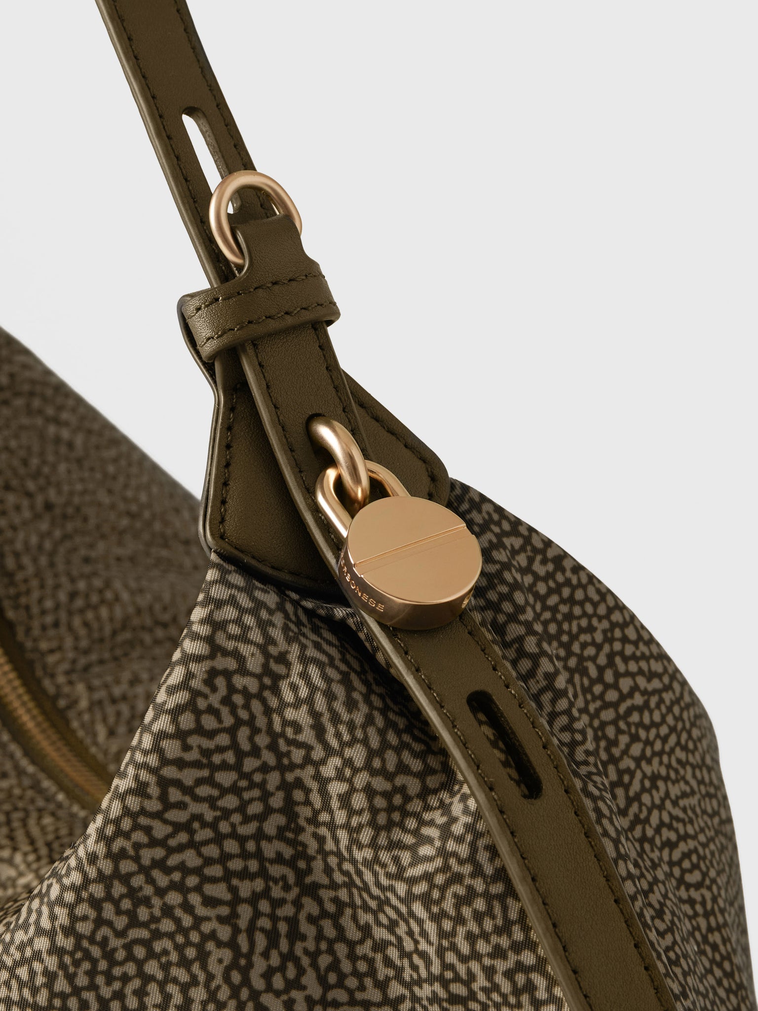 borbonese-prive-borsa-hobo-small-in-tessuto-riciclato-stampa-op-con-dettagli-in- image 8