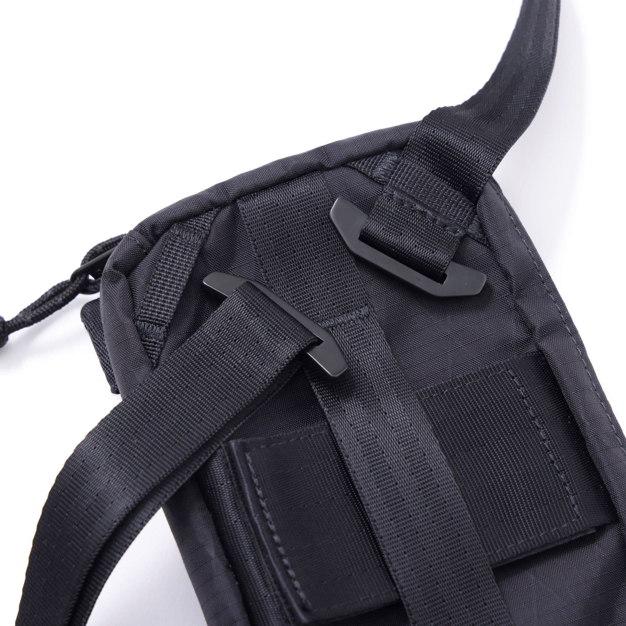 chrome-industries-travel-tech-pouch-pochette-portaoggetti-compatta-per-cavi-docu image 5