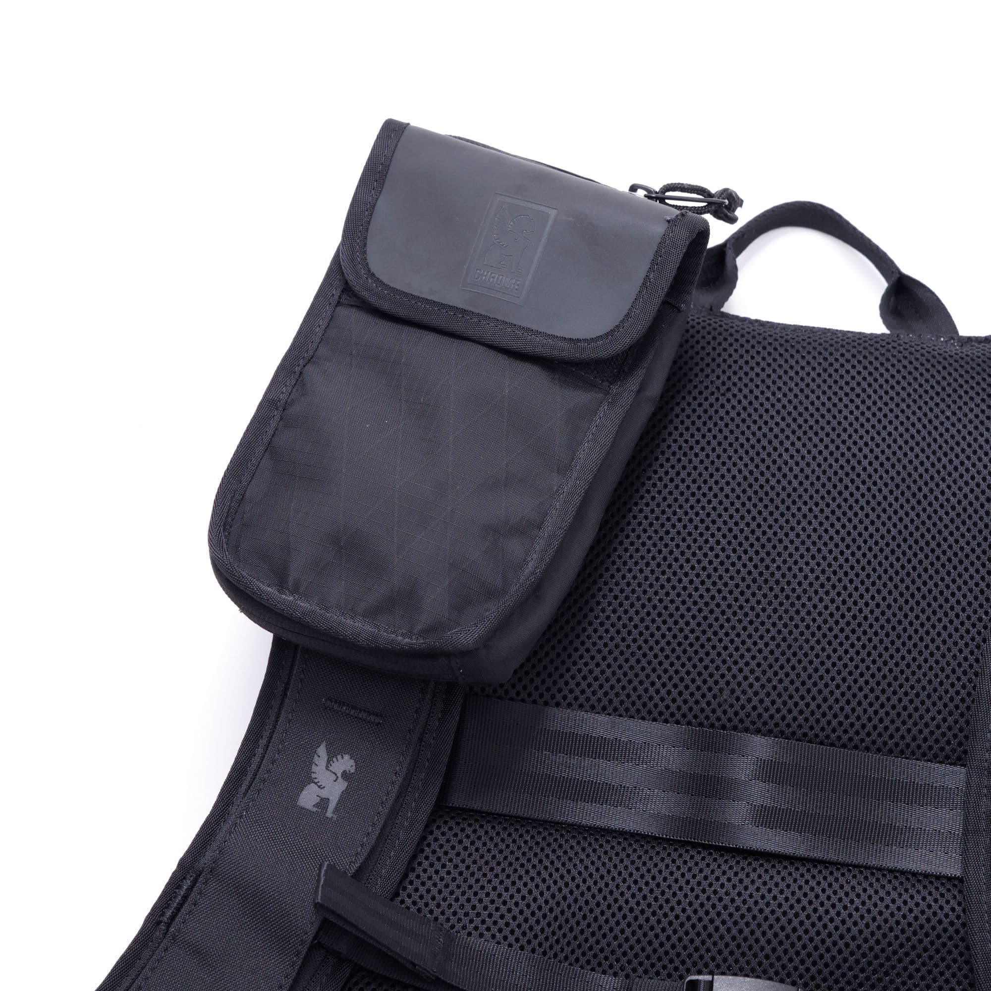 chrome-industries-travel-tech-pouch-pochette-portaoggetti-compatta-per-cavi-docu image 4