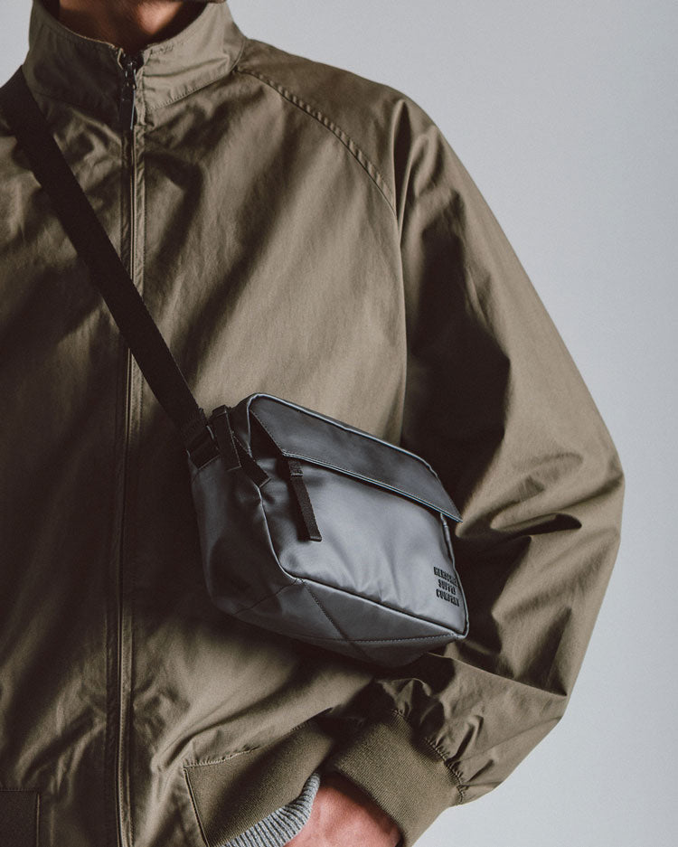 herschel-supply-alberni-crossbody-weather-resistant-tracolla-unisex-anti-pioggia image 3