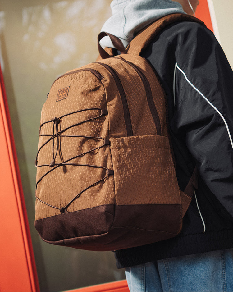 herschel-supply-kingston-zaino-sportivo-30-litri-con-scomparto-scarpe-e-vano-lap image 3