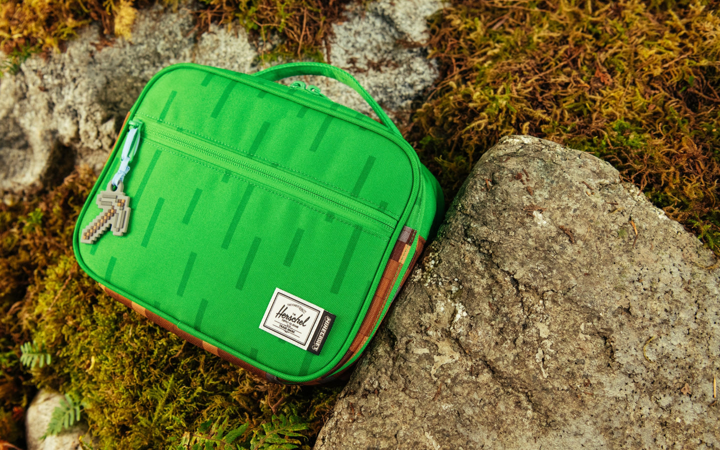 herschel-supply-pop-quiz-x-minecraft-borsa-termica-portapranzo-insulated-lunch-b image 2