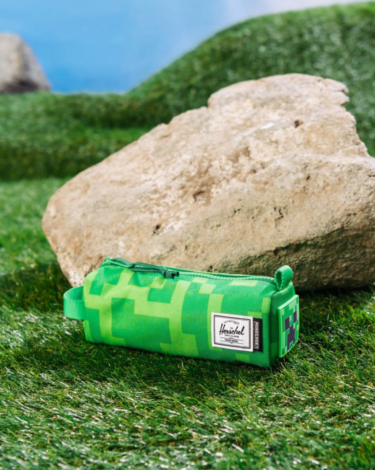 herschel-supply-x-minecraft-settlement-pencil-case-little-herschel-astuccio-con- image 6