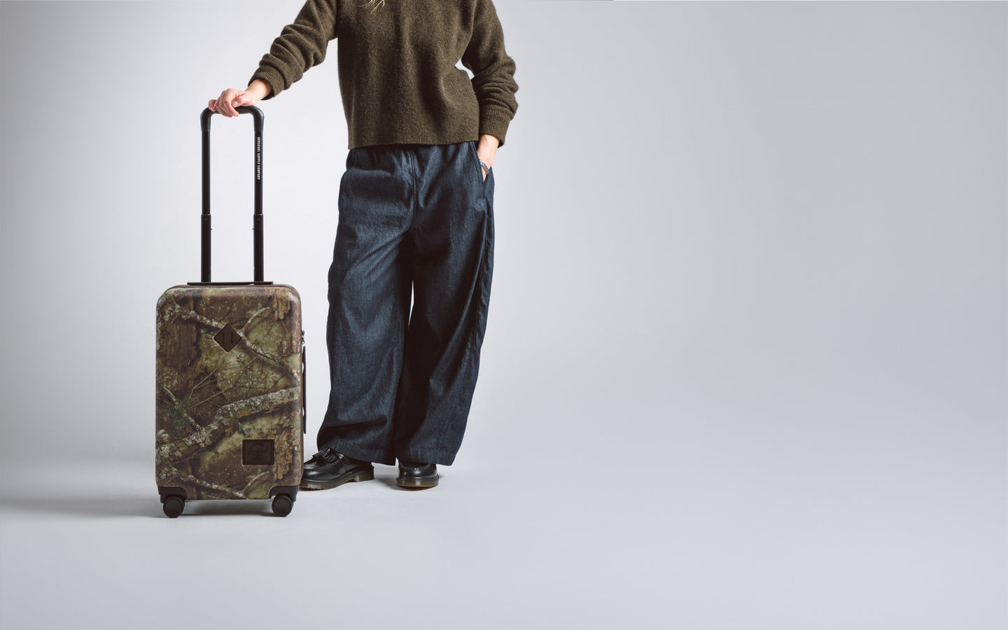 herschel-supply-realtree-heritage-large-co-valigia-trolley-rigida-cabina-hardshe image 2